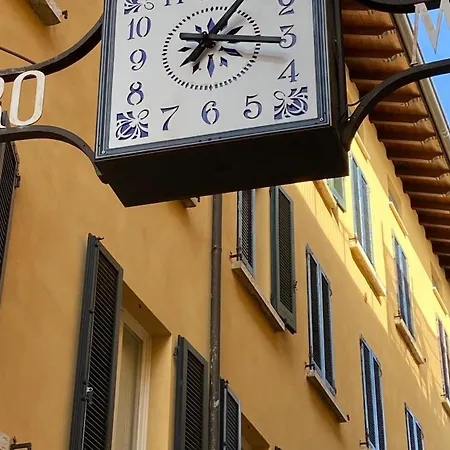 Apartment L'antico Orologio *